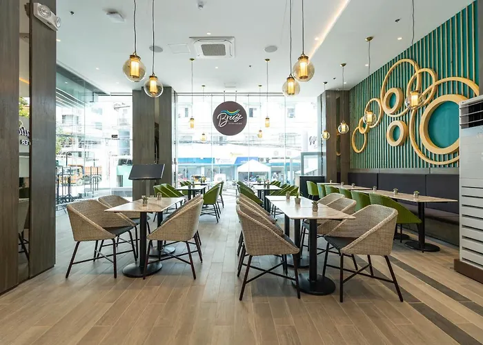 Bayfront Capitol Site Hotel 3*